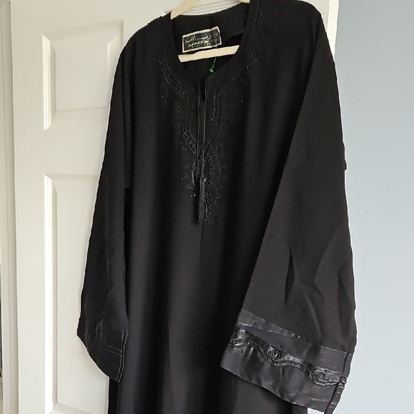 Elegant Black Long Sleeve Dress - Picture 5 of 5